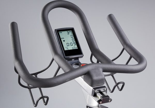DK Fitness S22.1 spinningpyora näyttö