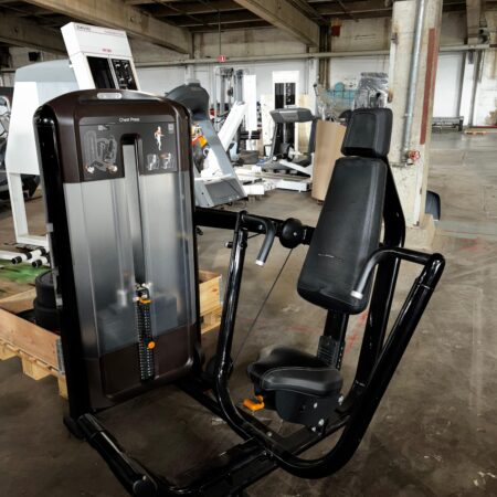 Käytetty precor rintaprässi