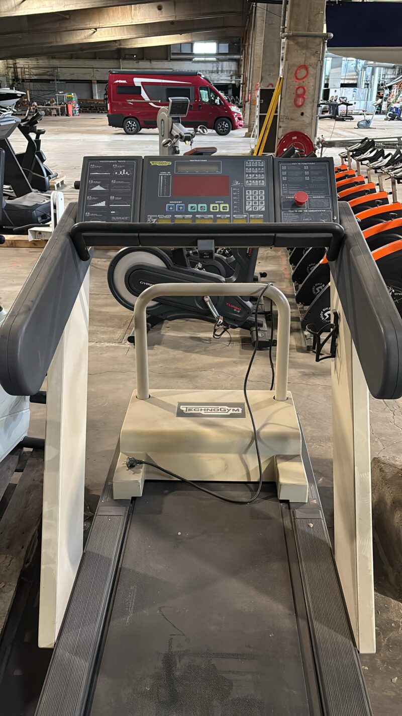 Technogym juoksumatto D140, Käytetty - Image 2